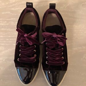 Massimo Dutti burgundy velvet sneakers